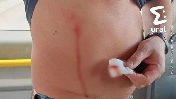 Два автобуса с пассажирами обстреляли в Екатеринбурге