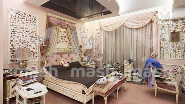 Полина Лурье выставила на продажу квартиру в Хамовниках, за которую судилась с Ларисой Долиной