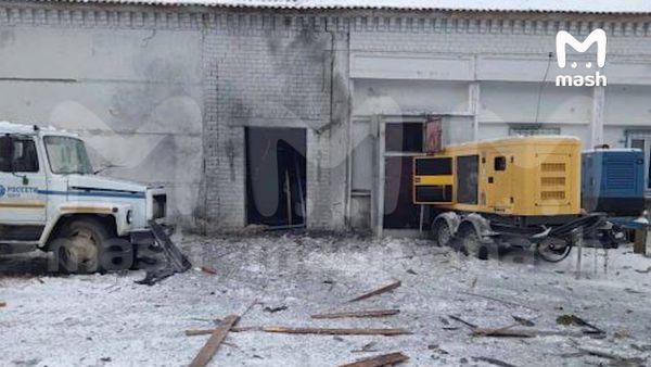 Украинский дрон атаковал здание РЭС в Брянской области