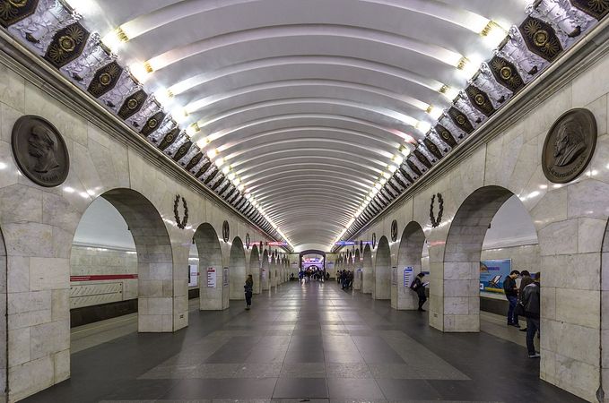 В питерском метро сегодня было громче, чем обычно. На станции Технологичекий институт впервые в истории подземки родился ребенок.