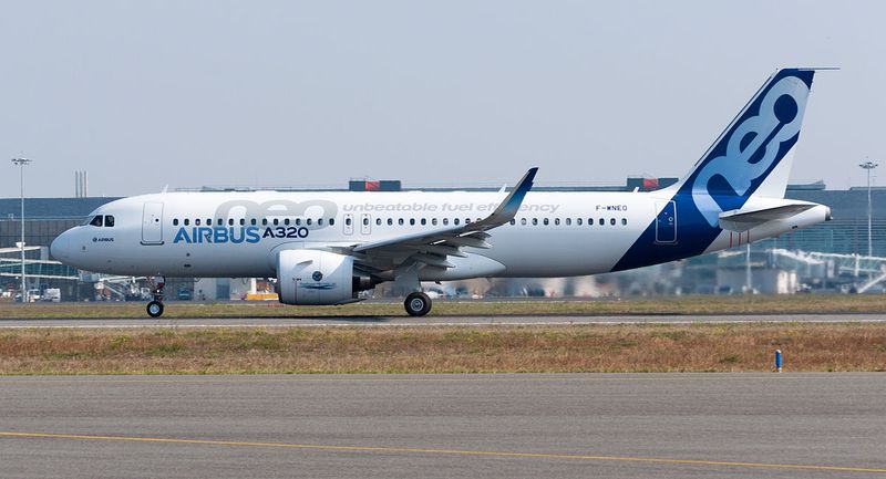 Авиакомпания "Сибирь" отказалась от нового аэробуса А-320 Neo. Это произошло после того, как супердвигатель самолёта заглох в полёте.