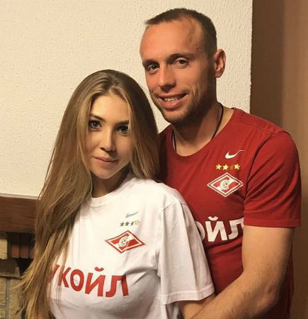 Денис Глушаков угрожает убийством своей жене Дарье.
