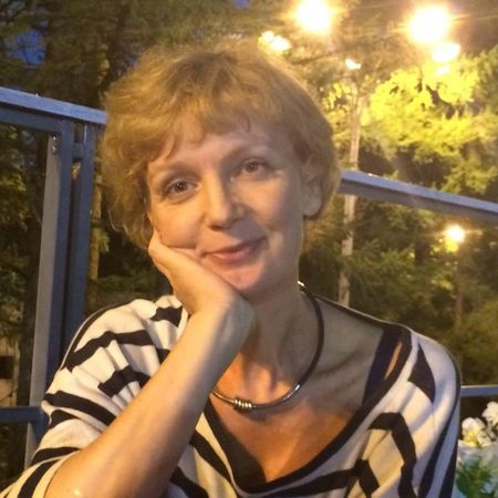 После продолжительной болезни в Москве скончалась переводчица книг о Гарри Поттере Мария Спивак. Ей было 55 лет.