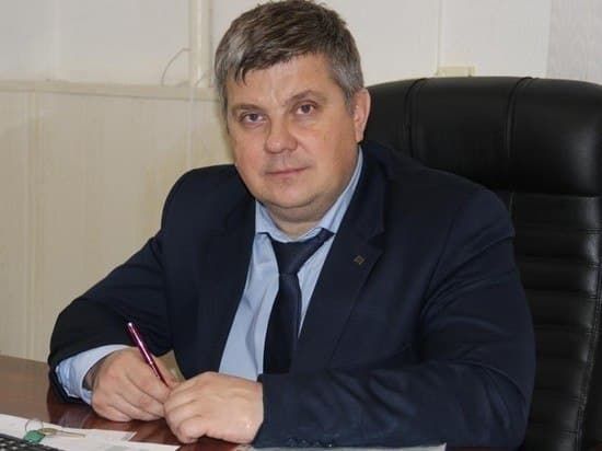 Публикация о закрытии единственной в Торжке социальной аптеки поставила главу города перед сложным выбором — на какой стул сесть: градоначальника или бизнесмена. И он выбрал второе.