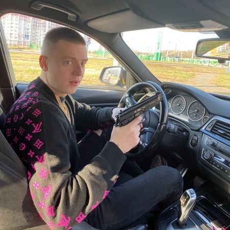 https://static.mash.ru/unsafe/rs:fit:800:450/czM6Ly9tYXNoL2ltYWdlLzIwMjItMDItMTAvNDEwMzY4ZjUtNzBlOS00ZWRkLThkODQtNjRmYTlhYzc4MzI1L0p0MlVHRnpsdHp1RXVUa0gzQjdhLTE2MDM0NDE3MzgyOTguanBlZw