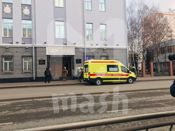 Подрыв в здании ФСБ устроил 17-летний парень.