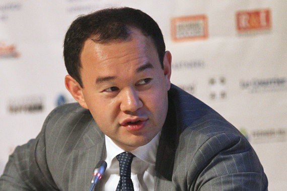 На заседание по Кокорину и Мамаеву пришел давать показания Пак — впервые. Да, это тот самый чиновник, которому наша любимая чета футболистов надавала люлей.