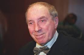 Актер Сергей Юрский в больнице. Его срочно госпитализировали на скорой из-за воспалений в организме. Сейчас он в сознании, состояние - средней тяжести.