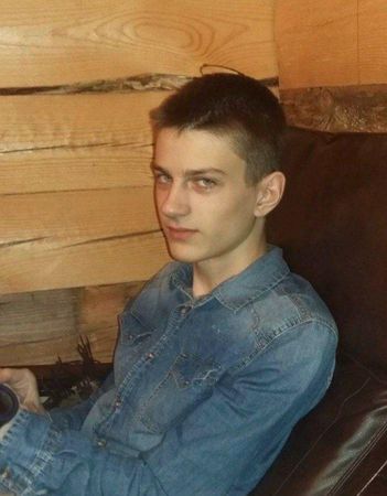 По словам студентов, причиной стрельбы могла стать месть из-за девушки.