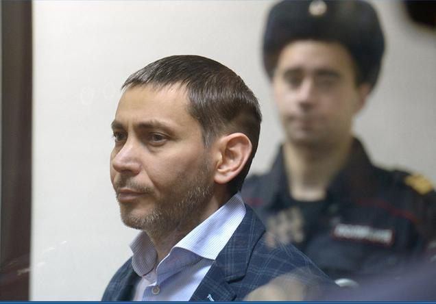 Суд отменил приговор полковнику, который сливал информацию одной из крупнейших российских ОПГ.