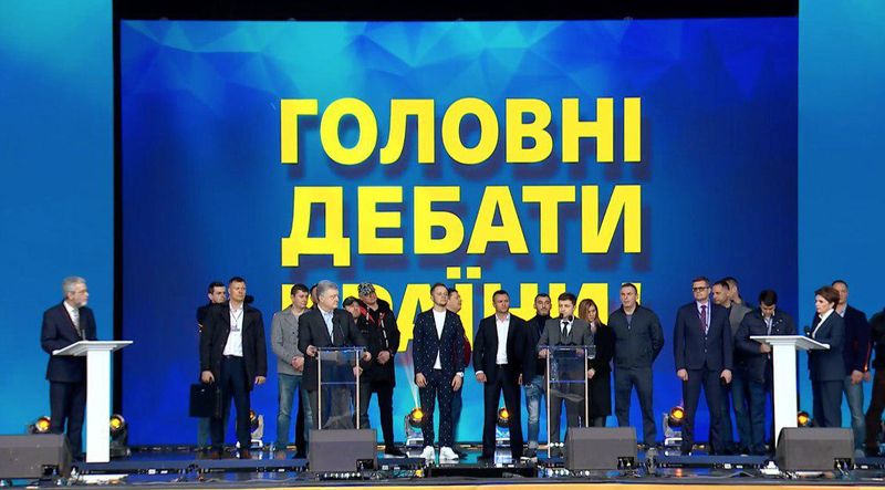Зеленский: Я сам голосовал за Порошенко. Но я ошибся. Мог ли я представить себе, что его "жить по новому" будет означать "выживать".