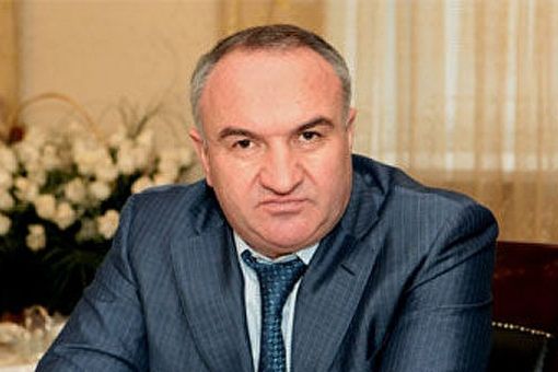 Соу, Рауль Арашуков отправляется под арест. Суд отправил его под стражу до 30 марта.
