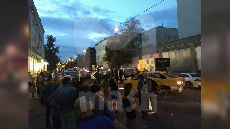Массовая авария произошла в центре Москвы