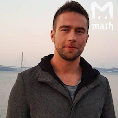Савченко Михаилу 33, и он — известный в Мурманске игрок в "Что? Где? Когда?". Он возглавляет команду Норманны.