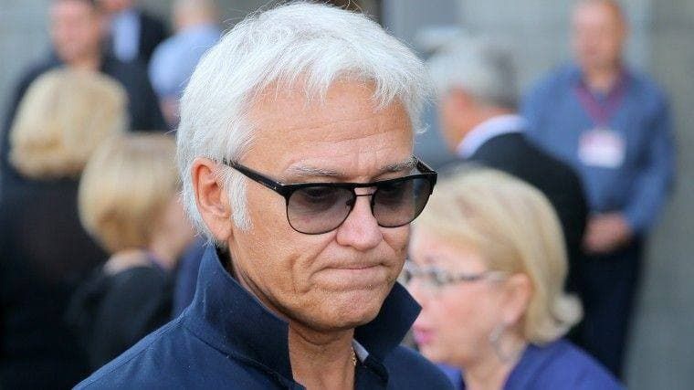 Певец Александр Маршал госпитализирован в Подмосковье в предынсультном состоянии