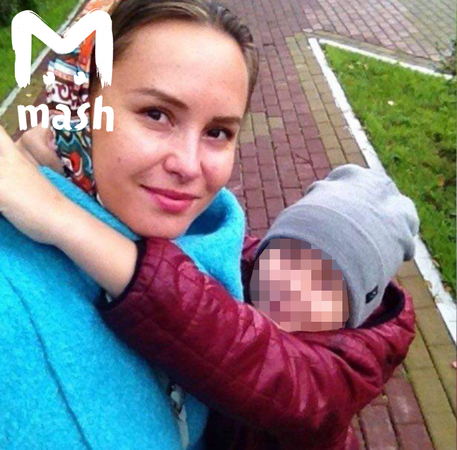 Эта женщина — её зовут Юля — стоит за нападением на свою свекровь и мужа (который вот-вот станет бывшим). Она, её папа и его охранники пытались похитить сына, когда семья Дудя вела его в садик.