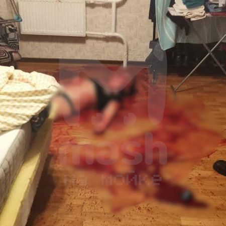 Чудовищная история домашнего насилия с Оборонной в Мурино: муж прекратил избивать жену только после того, как в квартиру ворвались копы и МЧС. Он переключил агрессию на них, а потом внезапно скончался.
