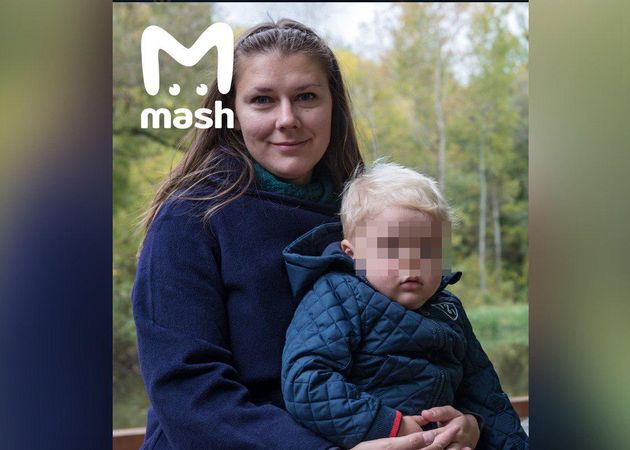 Людмила Соколова, прыгнувшая сегодня с детьми с девятого этажа, незадолго до этого вызывала скорую.