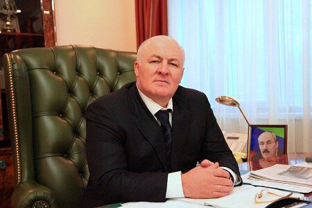 В Дагестане  задержан глава регионального фонда медицинского страхования Магомед Сулейманов по кличке "Моряк". Чиновник был задержан в аэропорту сотрудниками ФСБ и сразу отправлен в Москву.
