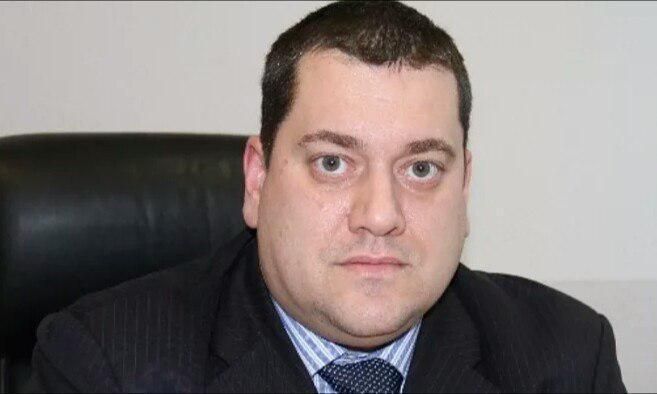Замглавы Чеховского района Дмитрия Фриша, щедро раздавашего друзьям казеные дома, посадят под домашний арест.
