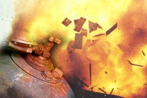 В кафе "Рандеву" под Саратовом произошел взрыв газового баллона. Пострадали около 40 человек, один в тяжелом состоянии. На месте работают спасательные службы, пострадавших доставляют в больницы.
