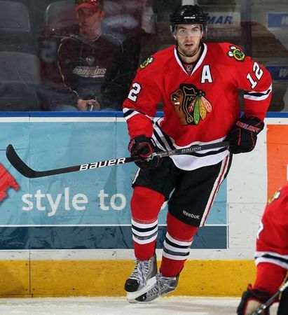 Новый скандал в НХЛ: хоккеист Кайл Бич заявил о сексуальных домогательствах помощника тренера "Чикаго Блэк Хоукс" в свой адрес.