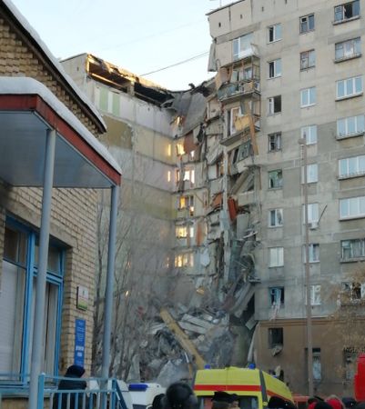 Пенсионерка из Магнитогорска пытается получить 8000 рублей на поминки по сестре, погибшей при обрушении дома.
