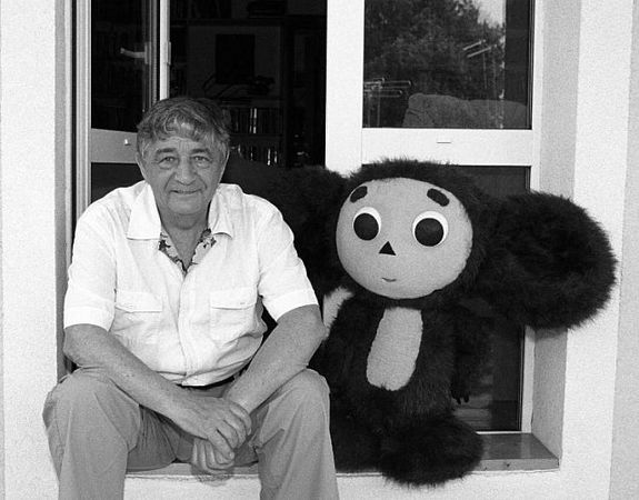 Все права на произведения Успенского переходят его дочерям. Это очень важно и вот почему.