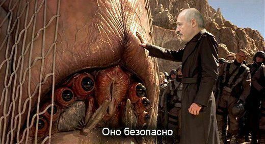 В Белоруссии открыли туристические маршруты по Чернобылю. Поход за хабаром на пятерых обойдется в 10 тысяч рублей.