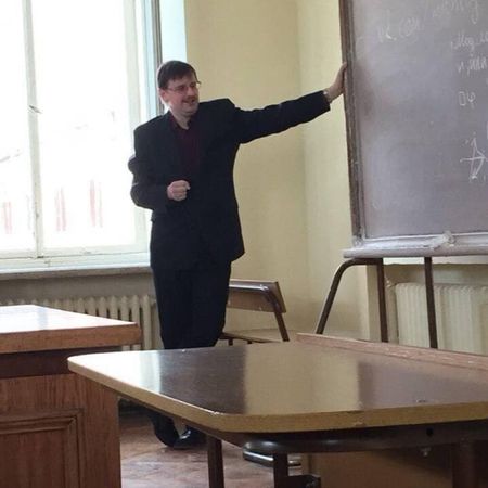 Преподавателя математики МГУ и ВШЭ арестовали за педофилию.