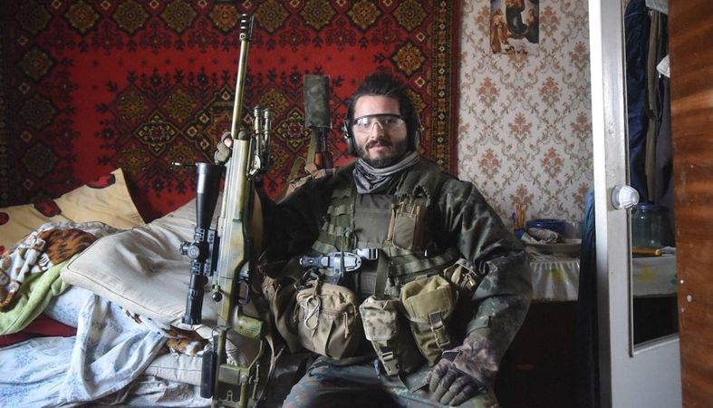 "Один из лучших снайперов мира" канадец Вали вернулся с Украины и рассказал, что на иностранных наёмников не хватает оружия