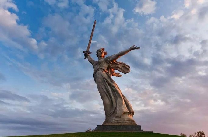 На проверку монумента "Родина-мать" потратили 3,6 миллиона рублей