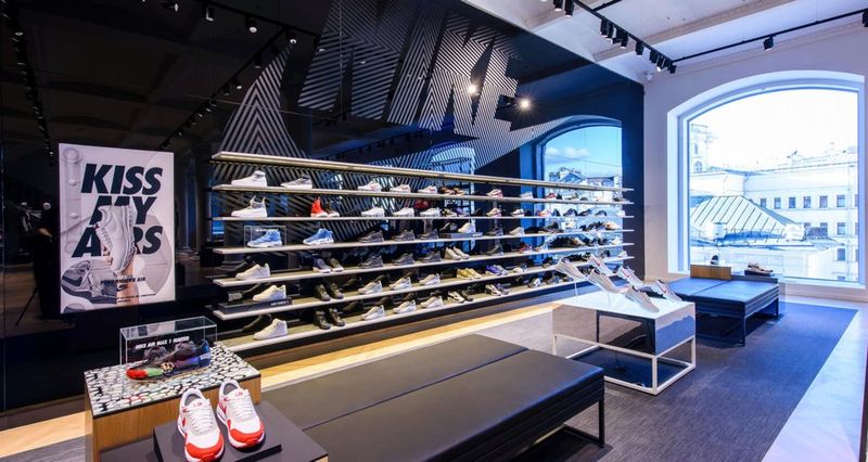 На выход! Nike полностью уйдет из России