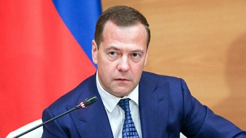 Медведев уточнил, в каком случае в России могут вернуть смертную казнь