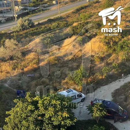 Машина с людьми взорвалась в Севастополе