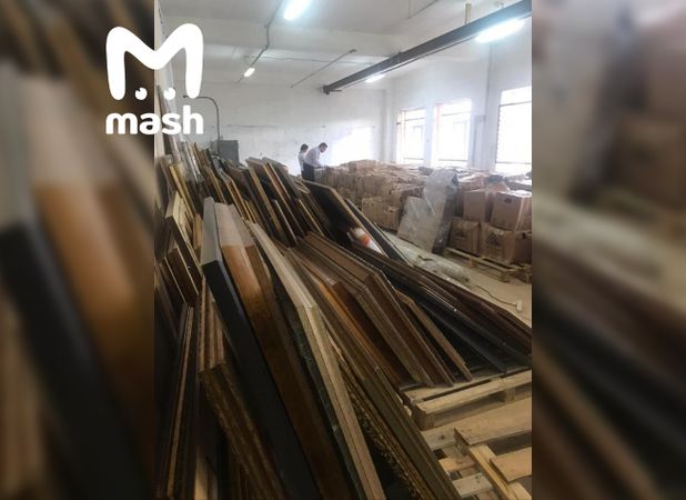 Картины, найденные на территории церкви