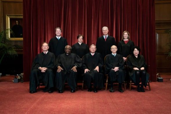Судьи Верховного суда США