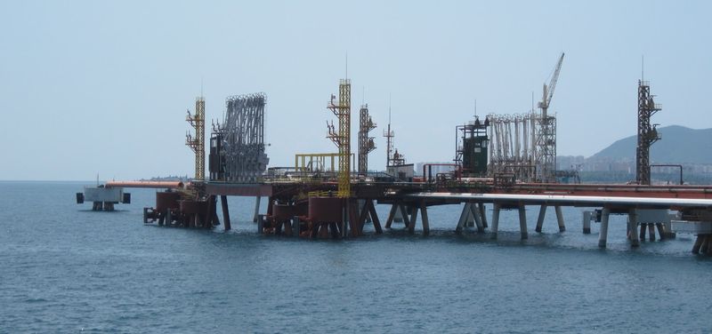Морской беспилотник ВСУ атаковал нефтегавань в Новороссийске