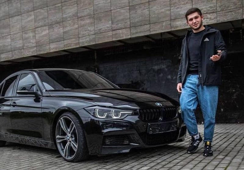 Блогеры Алан Енилеев, ТОТ САМЫЙ GOSHA, Кирилл и Богдан "ФЕРРОМОН666" могут остаться без своих инстаграм-аккаунтов. Всему виной уличные гонки.
