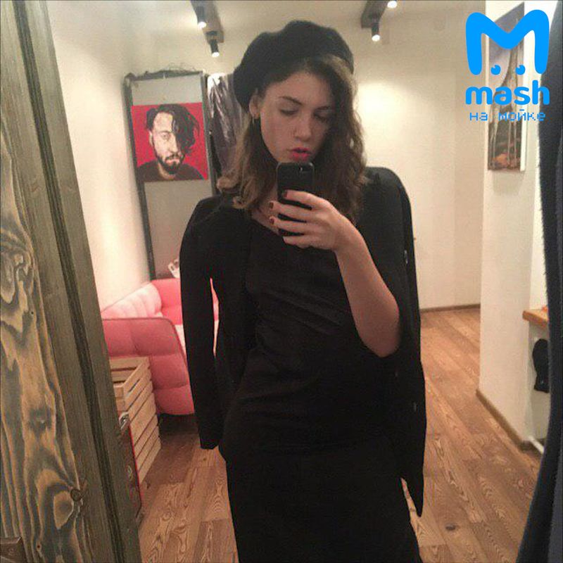 22-летняя невеста бывшего продюсера певицы Гречки и основателя "Ионотеки" обвинила его в избиении.
