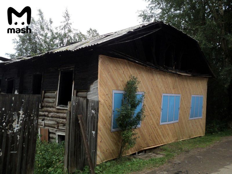 Разваливающиеся дома в Сыктывкаре теперь выглядят так. Просто в городе отмечают великий праздник — День Республики Коми. И местные власти решили провести мастер-класс по скрытию косяков.