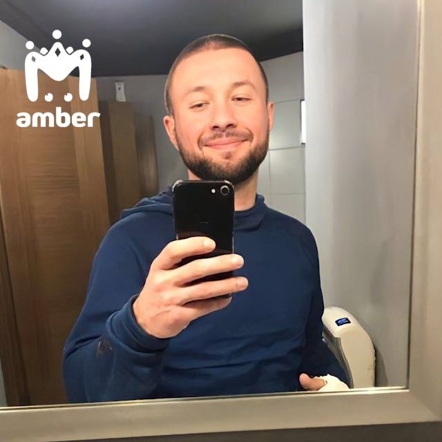 Полицейские обыскали офис "Глобал инк" на Карла Маркса и с обеих ног ударили сотрудника