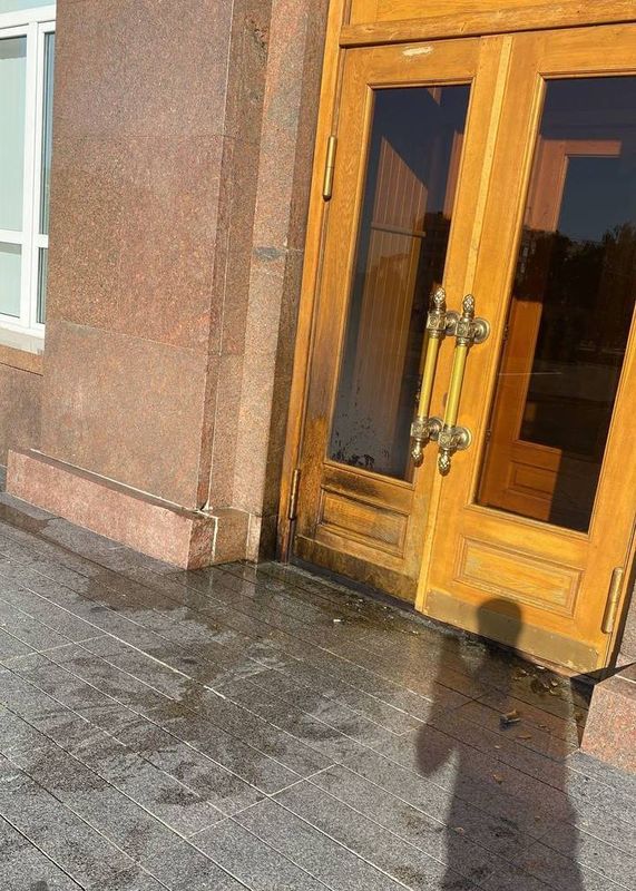 В Орле здание администрации закидали коктейлями Молотова