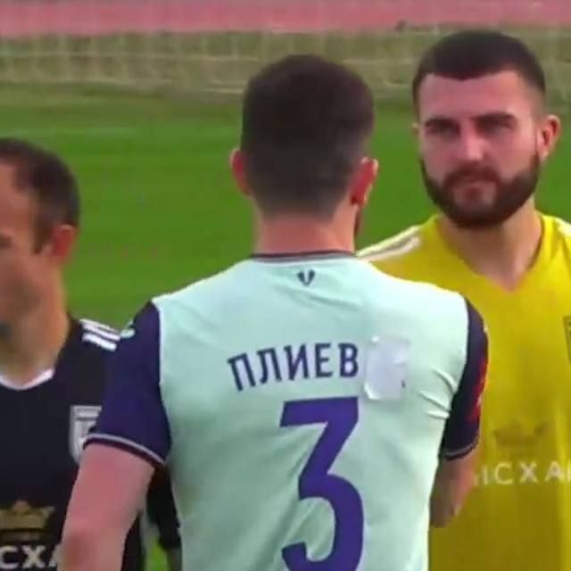 Защитник "Уфы" Заурбек Плиев вышел на матч против "Кубань-Холдинга" в футболке своего травмированного брата