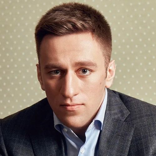 Самый молодой миллиардер России решил отсудить у официального дилера "Порше" 40 млн рублей