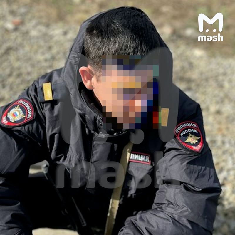 В Новошахтинске мужчина в камуфляже обстрелял полицейских, введён план "Сирена"