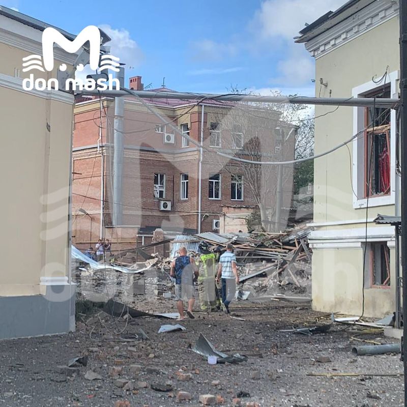 Мощные взрывы в Ростовской области.