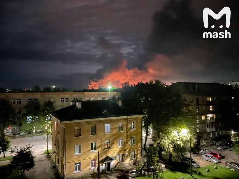 https://static.mash.ru/unsafe/rs:fit:800:800/czM6Ly9tYXNoL2ltYWdlLzIwMjMtMDgtMzAvNjUxZjc5OWQtZDEwMS00YjQwLTgxN2UtYjJmMWNlZmUyOWY1L2M1OTYxOTAyLTIxMGUtNTZiOC04NzVjLWE3NmEzZTk3NDA3Zi5qcGc