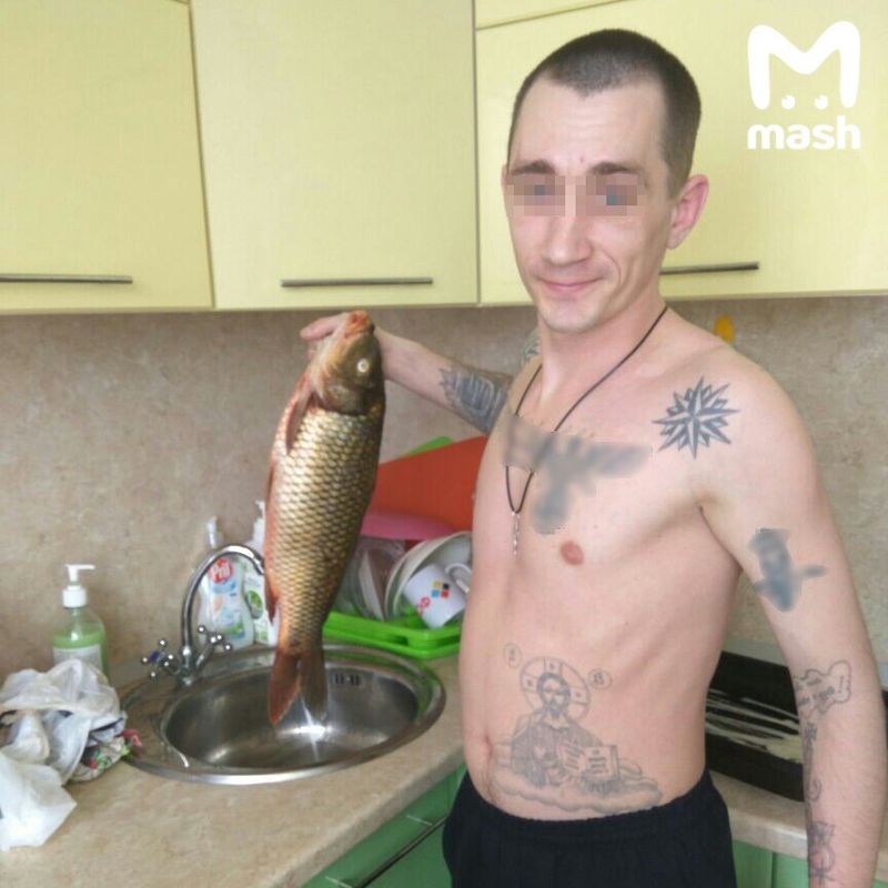 На жителя Ульяновской области возбудили уголовное дело за повторный показ тату со свастикой