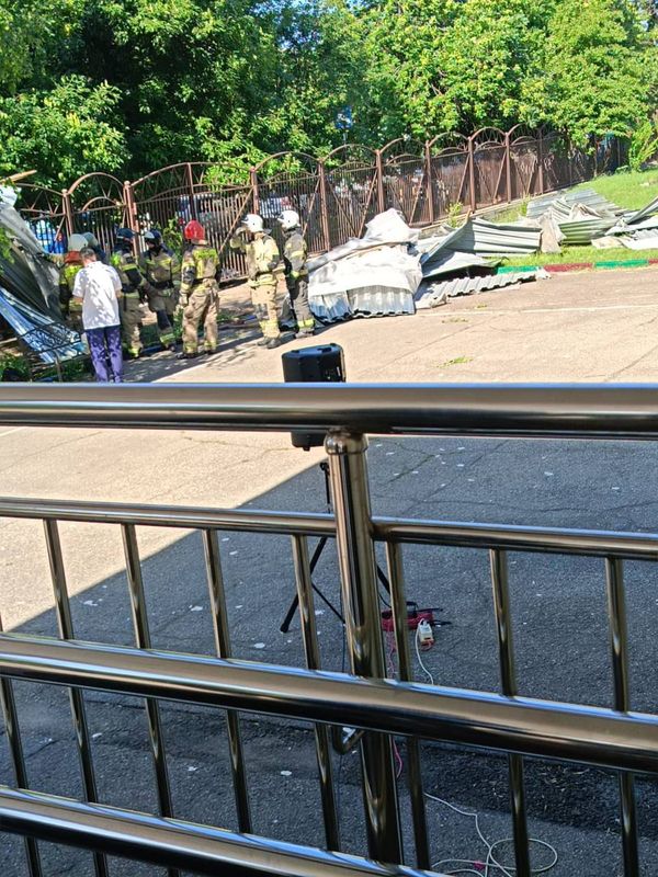 Двенадцать детей пострадали после падения крыши в краснодарской школе № 29